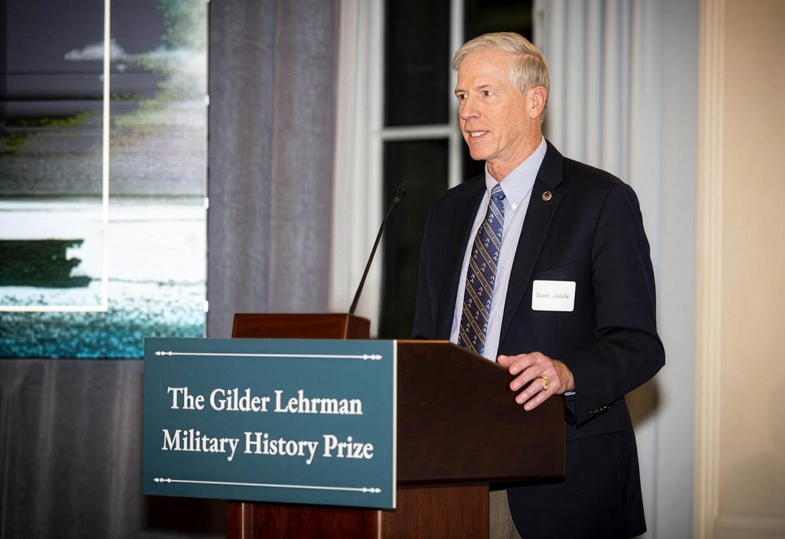 Kevin Weddle speaking at the Gilder Lehrman Military History Prize ceremony