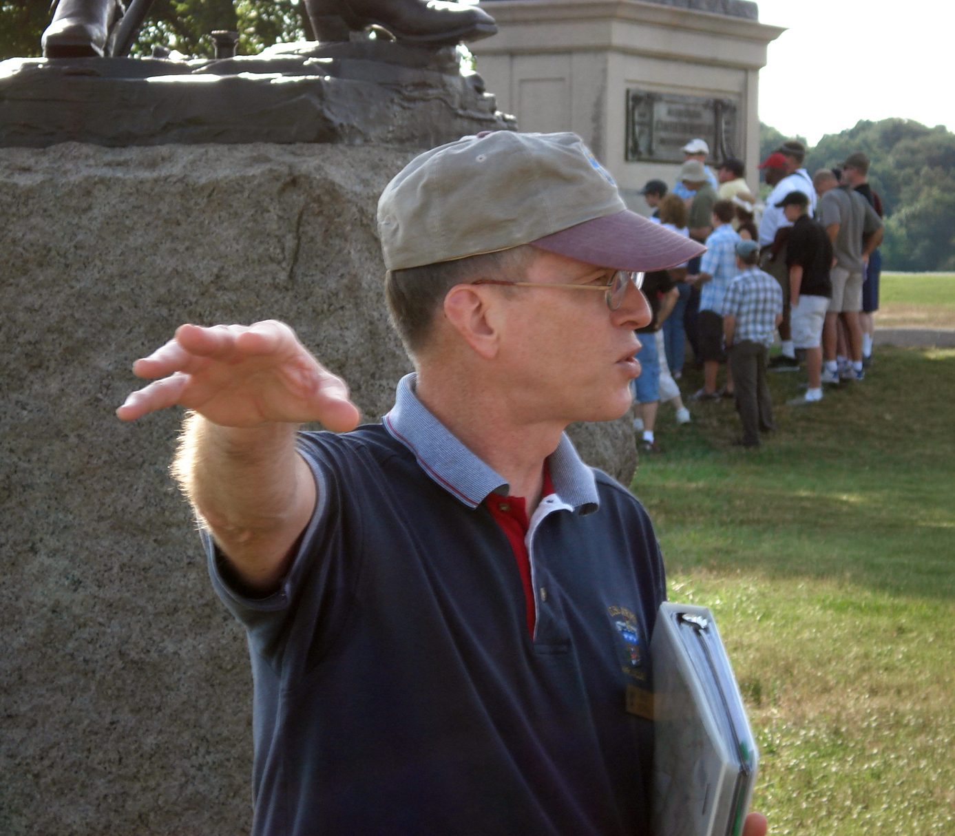 Kevin Weddle leading a battlefield tour